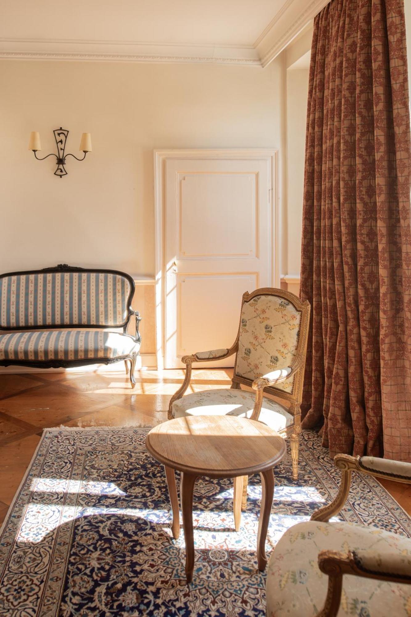 Chateau Des Comtes De Challes المظهر الخارجي الصورة