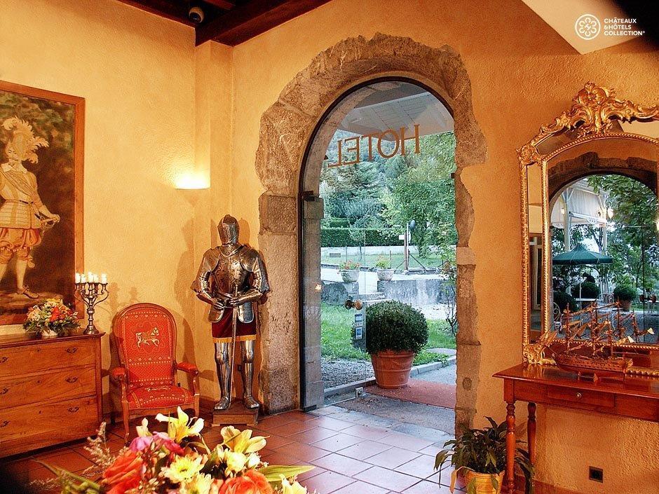 Chateau Des Comtes De Challes المظهر الداخلي الصورة